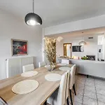 Blue Ribbons Luxury House