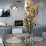 Blue Ribbons Luxury House
