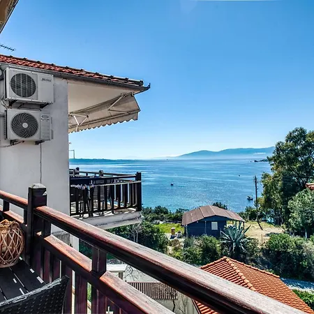 Blue Ribbons Luxury House Appartamento