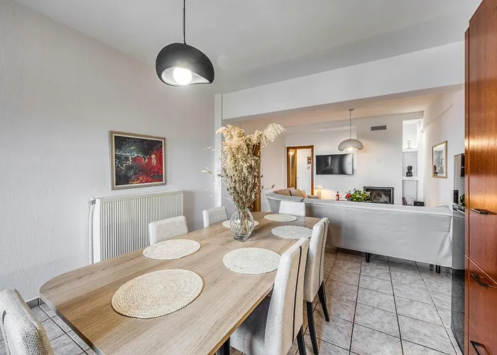 Blue Ribbons Luxury House Appartamento