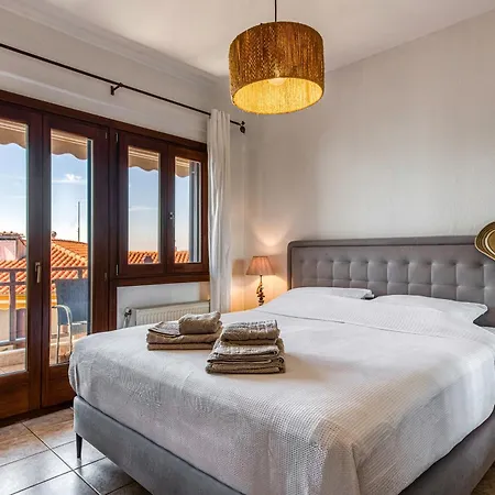 Blue Ribbons Luxury House Appartamento