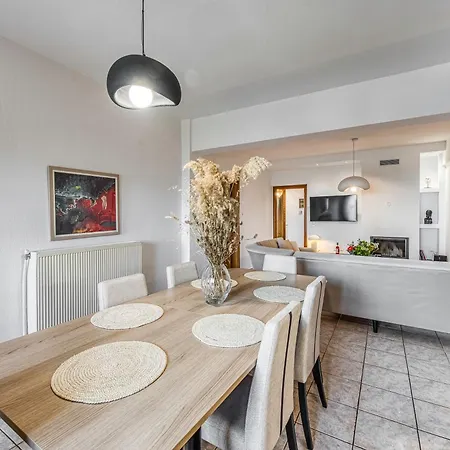Blue Ribbons Luxury House Appartement