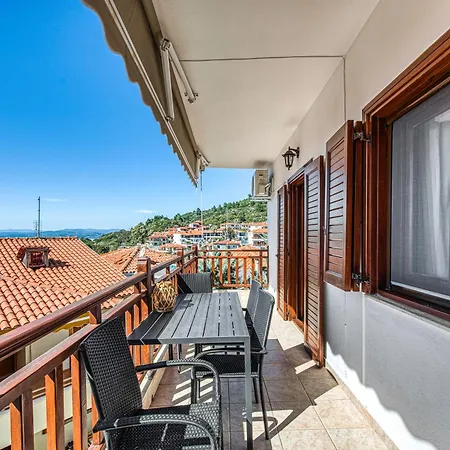Blue Ribbons Luxury House