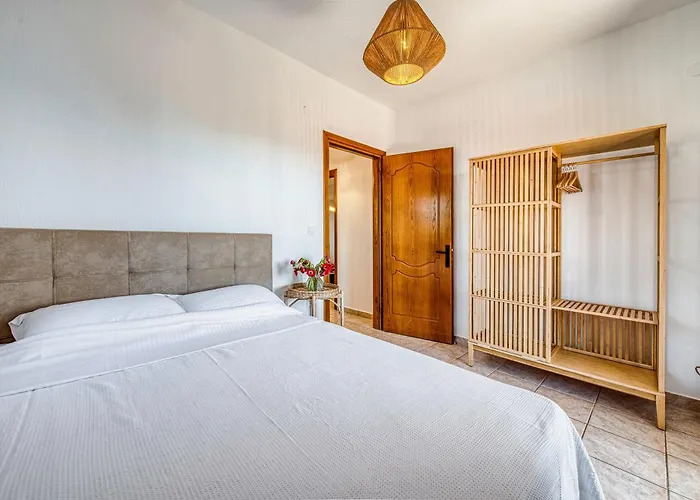 Blue Ribbons Luxury House * 欧拉努波利斯